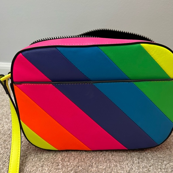 Kurt Geiger Kensington Leather neon Rainbow Camera Bag - Picture 3 of 8